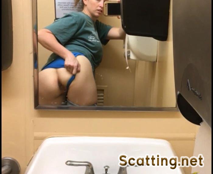 Nicolettaxxx (FullHD 1080p) More of My Delicious Pee [mp4 / 689 MB /  2018]