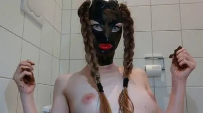 Kink Goddess (FullHD 1080p) Shitting Rubber Mask [mp4 / 411 MB /  2024]