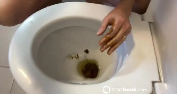 Alice Hatter (HD 720p) My own dirty soap [AVC / 68.62 MB /  2025]
