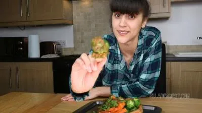 Ella Dearest aka Efro Ella (HD 720p) Sunday Dinner [mp4 / 59.6 MB /  2025]