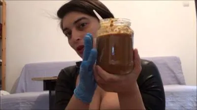 Mistress Roberta (SD) Full Jar Breakfast [mp4 / 229 MB /  2025]