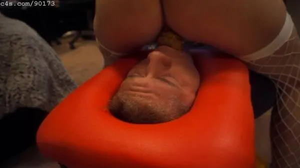 Goddess Amirha (FullHD 1080p) Farts Filth [mp4 / 754 MB /  2025]