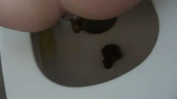 MariaDevot (FullHD 1080p) KV As Desired On The Toilet [mp4 / 58.9 MB /  2025]