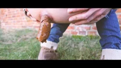 Mia Skye aka MiaRoxxx (HD 720p) Sausage For The Farmer [mp4 / 14.8 MB /  2025]