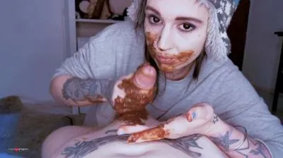 Betty (FullHD 1080p) Bettys Shit - Covered Dick Blowjob And Poop - Smeared Ass Fuck [mp4 / 1.43 GB /  2025]