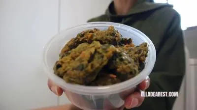 Ella Dearest aka Efro Ella (HD 720p) VEGGIE DELIGHT [mp4 / 29.4 MB /  2025]