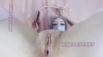 KnkyKttn97 (FullHD 1080p) Gummi and Pumping [mp4 / 1.82 GB /  2026]