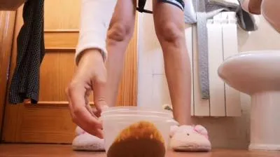 Miss Lith (HD 720p) Scat y Pissing [mp4 / 33.1 MB /  2026]