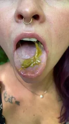 Golf Balls in Public [mp4 / 466 MB /  2026] Scat, Fetish (UltraHD 2K)