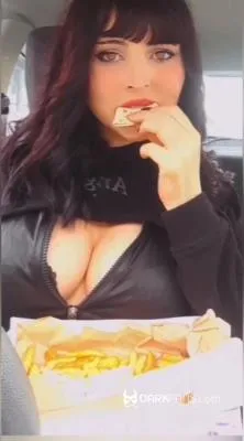 French fry feeding time for slav [mp4 / 137 MB /  2026] Solo, Toilet Slavery (UltraHD 2K)