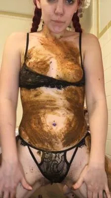 Thanksgiving Dinner Shit [mov / 301 MB /  2026] Toilet, Smearing (SD)