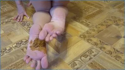 Brown Wife in Russian Foot Fetish Scat clip