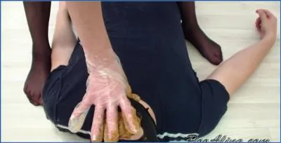 PooAlina's Messy Poop and Pee Play in Russia