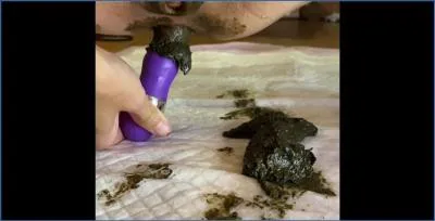 Veronika's Messy Scat clip: Large Portion to Smear