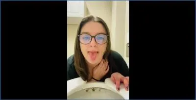 Layla Lee Shit Eating and Panty Pooping mess in Dirty Scat Porn