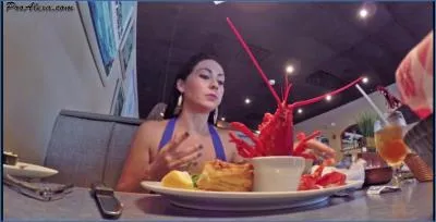 Alexa in Dine & Dump: Hardcore Pissing and Scat