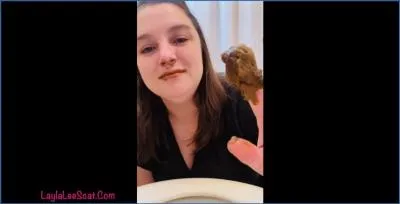 Layla Lee in Make-Up Touch Up and Dirty Shit Eating
