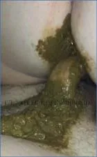 Allura Smears Herself with Messy Delight in This Solo Scat Porn Preview