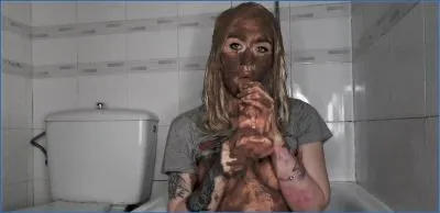Dirty Betty Dominates in Luxe Kaviar Scat Play - Mucky-hot Femdom