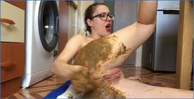 Ella Gilbert Shits and Smears in 24-Hour Solo Toilet Defecation
