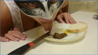 Brown Wife Eats Shit With Bread and Smears Piss - Scat/Copro Fetish