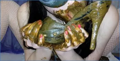 Anna Coprofield Takes On Extreme Prolapse and Shitty Heels