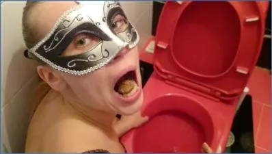 Brown Wife Drenches the Toilet with Hot Piss in an Extreme Scat Set
