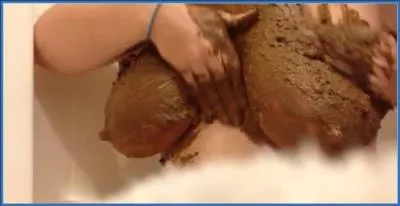 Allura Smears Her Shit on Her Big Boobs in a Messy BBW Scat Set