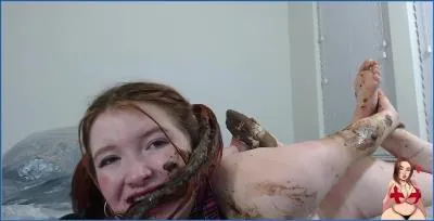 GingerCris Shits and Smears Her Way Through a Wild Dildo Set - Scat