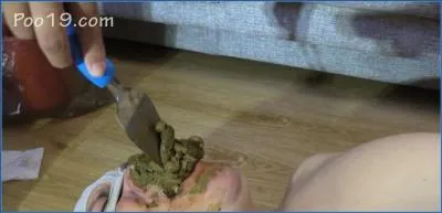 MilanaSmelly Facesitting & Piss Drinking - Extreme Russian Copro