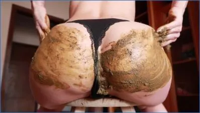 Sabrina Dacos Takes Pee and Toy Play to New Heights with Scat Kaviar