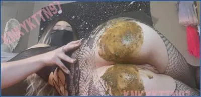 KnkyKttn97 Takes On Big Toys With Wild Anal Scat Action
