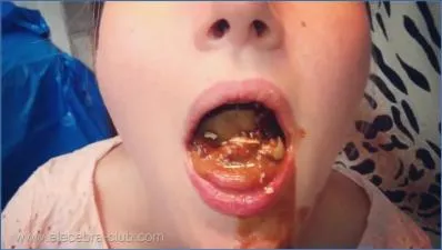 Elecebra Shits and Smears Diarrhea While Dominating Her Toy-Filled
