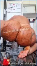 Monica Santhiago Takes It to the Limit in Playing with Nutela