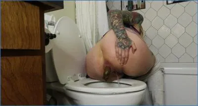 Classy N Gassy Delivers Extreme Solo Pooping and Farting in All Positions