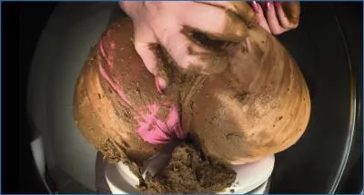 SweetBettyParlour's hardcore Scat and Piss Fetish clip