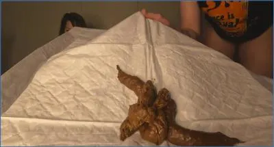 Scat Porn with Classy N Gassy in Solo Kaviar and Farting Copro Video from Scat-Shop