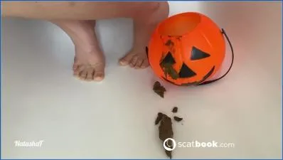 NatashaF's Halloween Poop: Filthy Farting and Hardcore Femdom Scat
