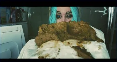 Sweet Betty Parlour Goes Hardcore in Lollipop Scat with Heavy Smearing