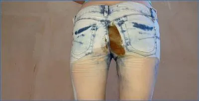 Anna Coprofield Solo in Jeans and Smearing Prolapse video