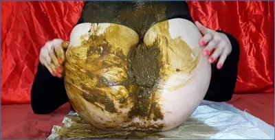 Anna Coprofield Wears Black Pantyhose in a Solo Shit Eating and Prolapse porn